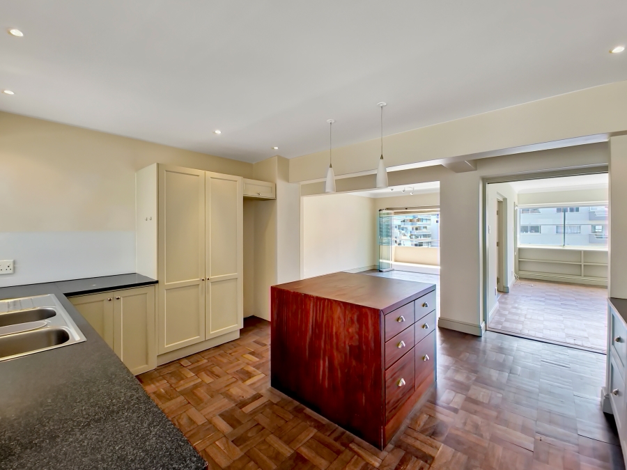 To Let 2 Bedroom Property for Rent in Sea Point Western Cape